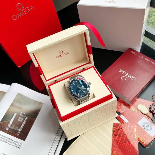 霸气型男 腕间利器 Gd出品，2020全新升级鸥米茄海马系列600米潜水腕表橡胶表带款全色到货，陶瓷圈口全网独发，内修西铁城机芯，外修细节同步原装 机芯 搭载全