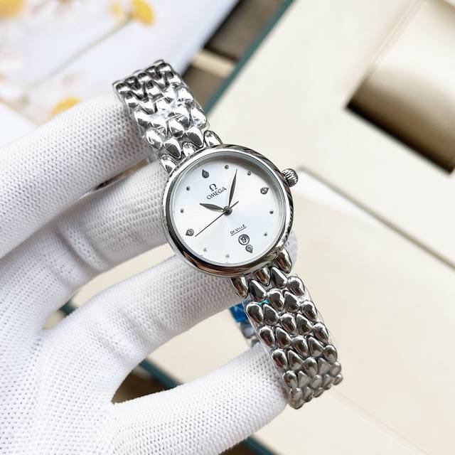 白 -金+20 钻+30。 欧米茄 Omega 精品女神水滴系列腕表。精致唯美的设计，让您的美丽无处不在，也将华丽与经典融合，创造出惊艳巨作，表盘清新淡雅，色彩