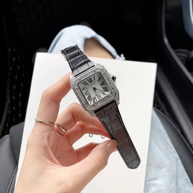卡地亚、新款山度士、表盘33Mm*33Mm～