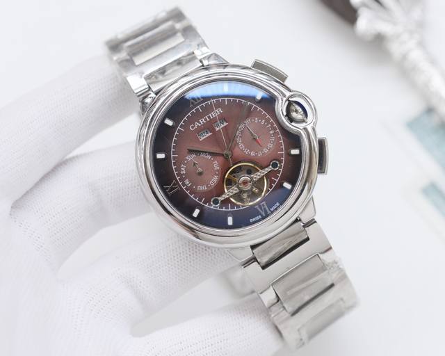 白壳 金壳 钢带30 品牌：卡地亚-Cartier 类型：男士腕表 壳套：顶级版316精钢l 表带：进口小牛皮表带 机芯：全自动进口机械机芯 镜面：矿物质防刮镜