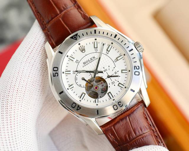 品牌：劳力士 * Rolex 款式：尊贵绅士潮男腕表机械 尺寸：42Mm×12Mm 机芯：进口日本西铁城机芯 镜面：蓝宝石水晶玻璃 材料：316精钢 表扣：折叠