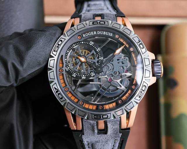 白壳 玫黑 罗杰 杜彼 Roger Dubuis 豪爵 Excalibur 王者系列 自动上链机芯，表壳：46毫米 , Sapphire Crystal Car