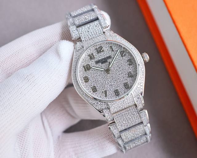 统一价： 百达翡丽twenty～4系列7300雪花钻满天星闪爆登场。赠原装便携皮盒 表壳：36Mm一体式矩型表壳满镶351颗雪花正品一致 表圈及表耳：原装同步阶