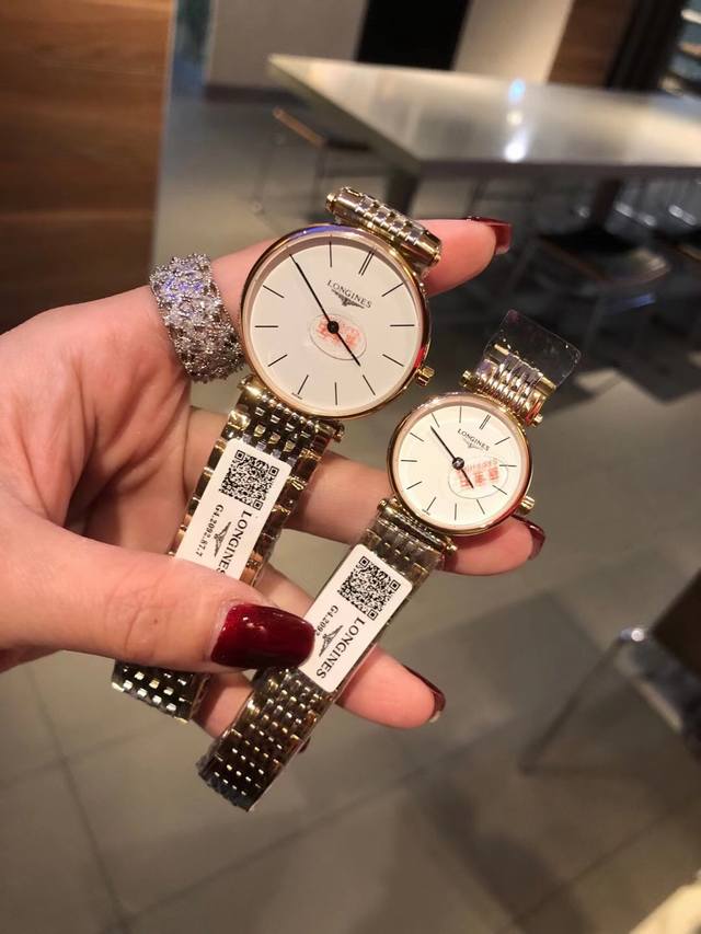 全钢 浪琴 新款longines 嘉兰系列，小清新 简约大方，品质精湛，采用原装瑞士石英机芯，顶级316精钢表壳，散珠带精钢实钢材料、男装34Mm，女装28Mm