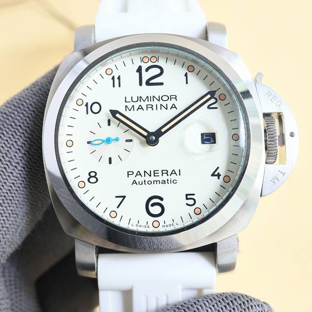 统一 沛纳海 型亏 PAM01157品牌沛纳海系列OR机芯型号 海鸥2555机芯类型自动机械避震 Incabloc防震装置表径44毫米表壳厚度16.2毫米表盘颜