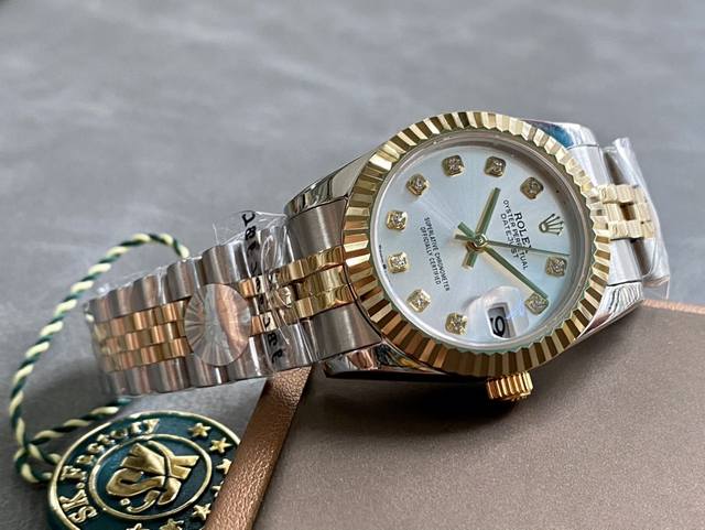 SK Factory 女款 劳力士Rolex 单历 日志型31mm 直径 31mm 机芯 搭载全自动机械机芯 圈口 劳力士RingCommand三角坑纹 光圈