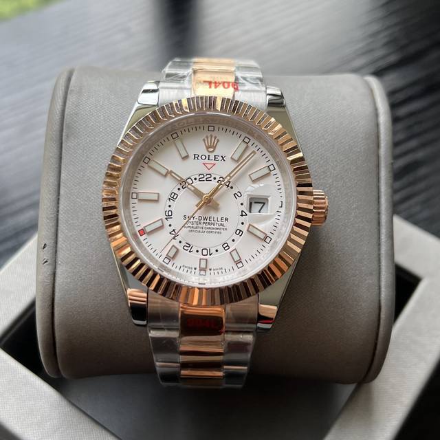 特价 。 劳力士纵航者系列Rolex Sky-Dweller 天行者！尺寸42MM，沉稳可靠、雍容大度！表圈采用劳力士Ring Command三角坑纹，抗刮损蓝