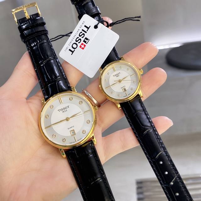 白壳 金 天梭，卡森臻我系列情侣款腕表品牌：天梭Tissot型号：T122男女款he系列：卡森臻我尺寸：39mm 29mm表镜：蓝宝石玻璃镜面耐磨，316精钢