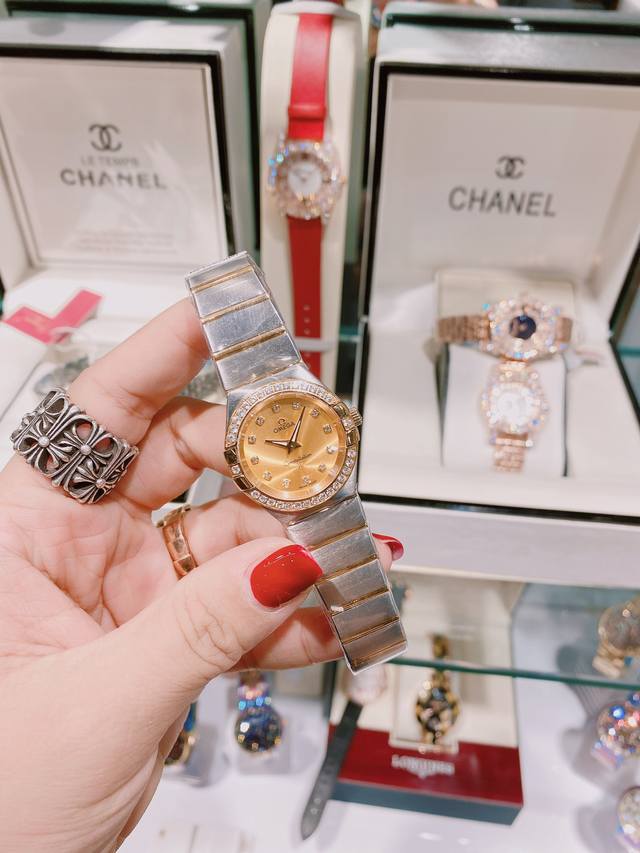 欧米茄、星座系列...情侣款间玫瑰金表带 石英进口机芯蓝宝石镜面直径：38mm 27mm