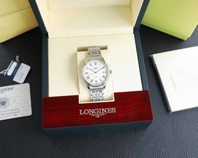 品牌：浪琴-LONGINES 型号：律雅系列男士机械腕表 机芯：搭载全自动机械机芯，摆幅28800，动力储备48小时+，超薄机芯 玻璃：防刮耐磨镀膜玻璃镜面 表