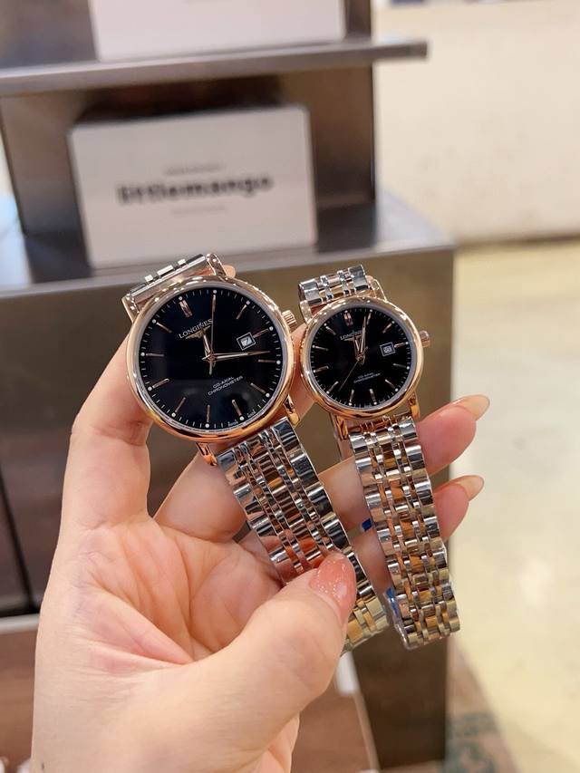 白皮 .金 钢20 新款浪琴 情侣对表 原装进口石英机芯 316L精钢表壳 直径男39mm女29mm 厚8mm如果今天的阳光停止了它耀眼的光芒。那么你的一个微笑