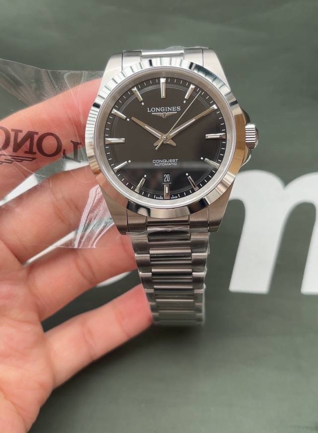 优雅焕新｜2024新品首推 浪琴康卡斯悦动系列 优雅银 经典黑 百搭绿 深邃蓝 原版开模1:1，对版41Mm尺寸316精钢材质，Cnc精工艺打造拉丝抛光处理过渡