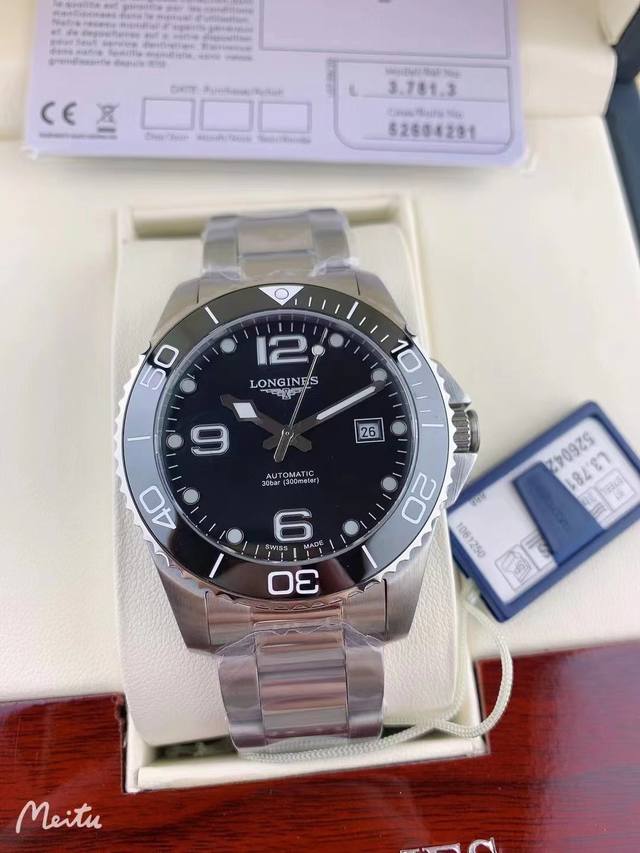 特价 。浪琴康卡斯系列 表壳 腕表尺寸41Mm。采用明珠自动机械机芯，316L精钢壳套完美无瑕，打磨工艺高超，陶瓷表圈，原装表扣！