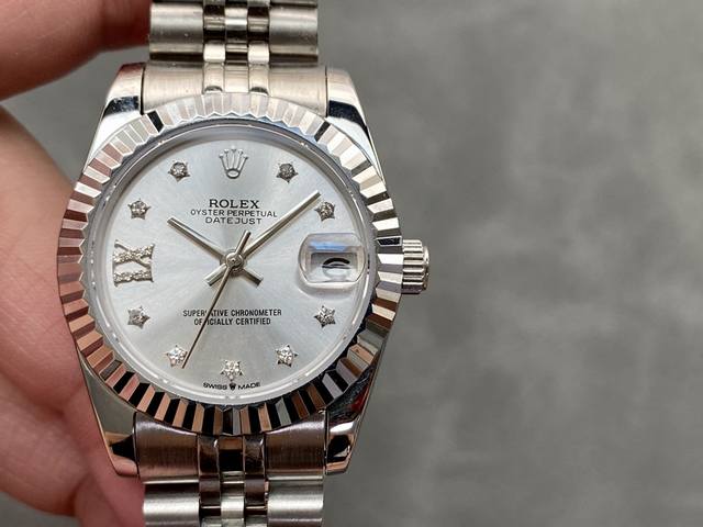 Sk Factory 女款 劳力士rolex 单历 日志型31Mm 直径 31Mm 机芯 搭载全自动机械机芯 圈口 劳力士ringcommand三角坑纹 光圈