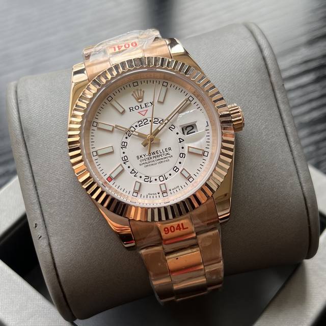 特价 。 劳力士纵航者系列rolex Sky-Dweller 天行者！尺寸42Mm，沉稳可靠、雍容大度！表圈采用劳力士ring Command三角坑纹，抗刮损蓝