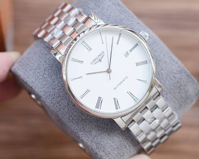 白 ，金 ，钢带20 最新 ：浪琴最佳设计独家首发 类型 ：精品男士腕表 表带 ：真牛皮 316精钢表带 机芯 ：全自动机械机芯 镜面 ：矿物质强化玻璃 更高清