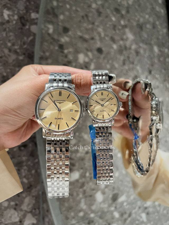 白 ～金 钢带+20钻+30 浪琴-Longines. 最新情侣款携手而来，简约精致，品质精湛，热卖全城，采用进口石英机芯，顶级316精钢表壳，进口小牛皮表带，