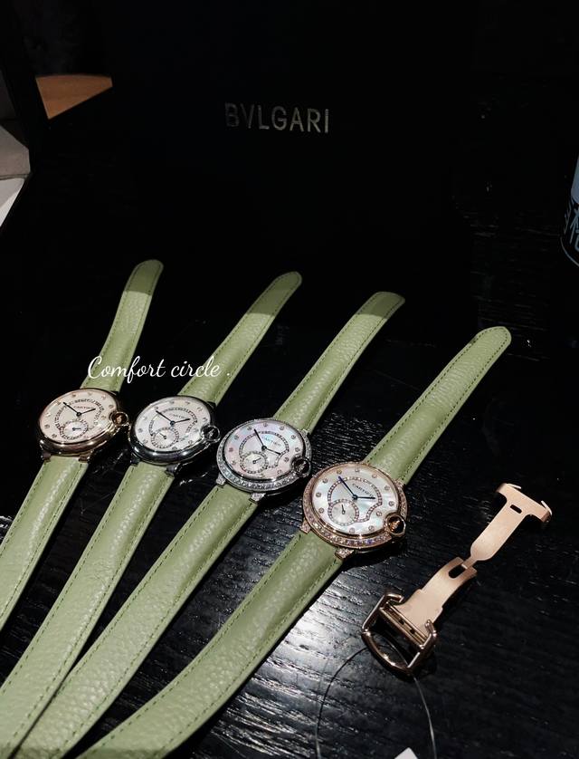 白 金 钻30太美啦 高端限量版，奢华高贵气质非它莫属，卡地亚女士蓝气球奢华系列，石英腕表齐色出货，日月星辰大框显示 星空运转 时间流淌 特殊工艺切割钻石 镶嵌