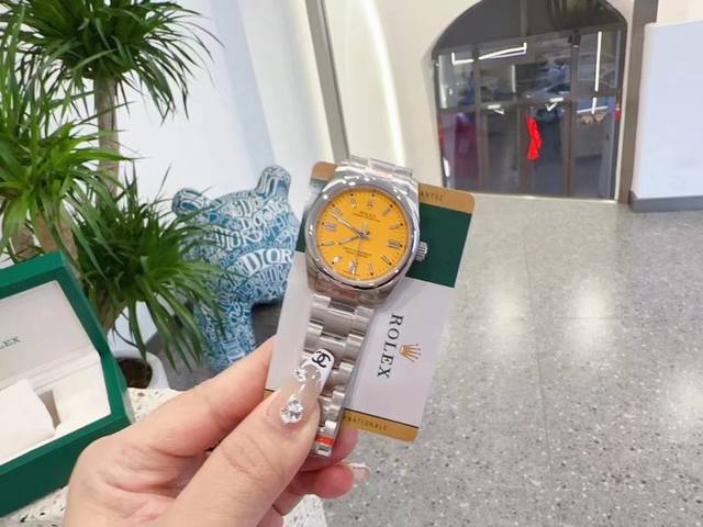 劳力士 .蚝式恒动机械系列 超爆 超多网红的必备款 火爆全球 表盘尺寸：36Mm 超帅 超百搭 316L精钢打造 原装表扣 全自动机械 天花板级别 别在观望了