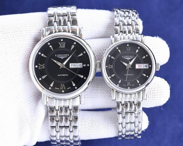 同价] 三针精品 简约款式 最新 ：浪琴最佳设计独家首发 类型 ：精品情侣腕表 表带 ：316精钢表带 机芯 ：西铁城机芯 镜面 ：蓝宝石玻璃 更高清 品味高雅