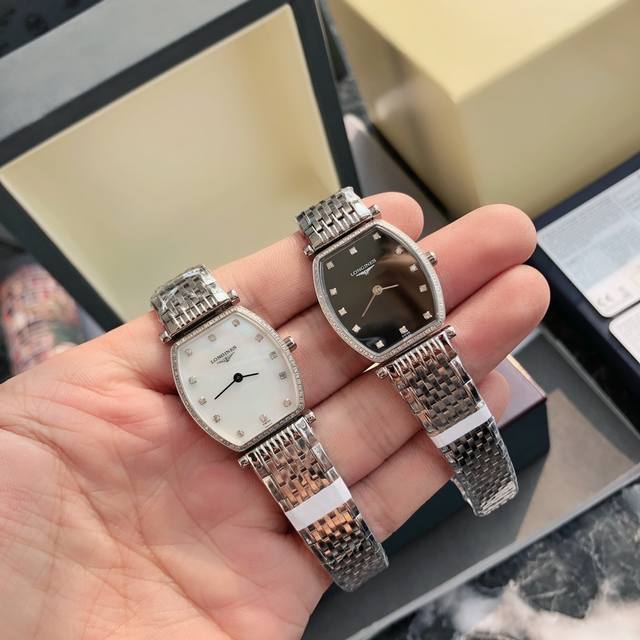 真钻款牛叉硬货！超级大牌经典不败的浪琴嘉岚系列-休闲时尚女士石英腕表，浪琴嘉岚体现了以飞翼沙漏标志而闻名于世的浪琴品牌最古老的制造美学，独特酒桶行设计的表壳以超