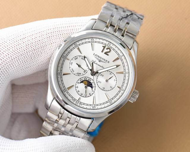 白壳 ，玫瑰金 ，钢带+20。 新款伊索米亚，多功能月相 3点6点9点位置分别设有星期 日期 24小时月相功能 采用3836机芯 稳定 走时精准 壳侧身更是采用