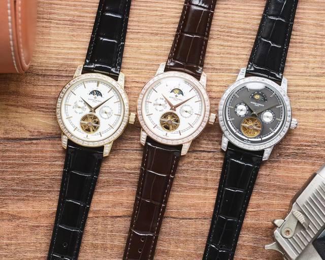 金+20钢带20 最新出品 江丹诗顿-Vacheron Constanti。阁工楼匠独一无二版 再火创爆奇迹。经典之作升级版！ ①搭配多功能月相陀飞轮机械机芯。