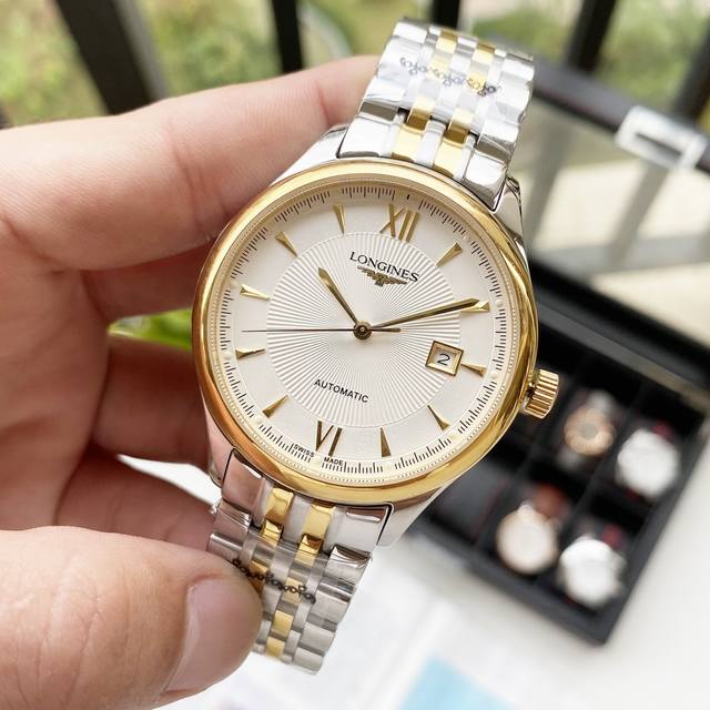 金+20三针精品 最新 ：浪琴 类型 ：精品男士腕表 表带 ：真牛皮表带 316精钢表带 舒适耐用 机芯 ：高端全自动机械机芯 镜面 ：矿物质强化玻璃 更高清