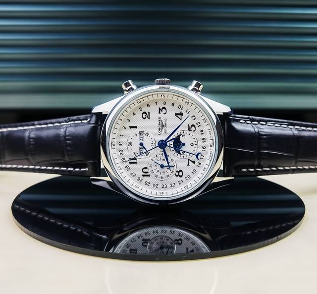 浪琴八针月相机械男士手表名匠系列-销量神奇必入款 这款销量冠军，专柜的断货王，蓝宝石镜面，浪琴名匠系列八针月相，316精钢表壳表链，内置自动机械机芯改原装陀，折