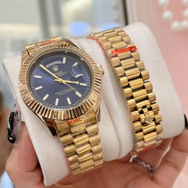 劳力士石英冰糖系列男款手表，霸气登场！ 璀璨的钻石镶嵌，如同冰糖般闪耀，尽显奢华与尊贵。经典的设计与精湛工艺完美融合，独特的表盘和指针，清晰而精准，掌控时间尽在