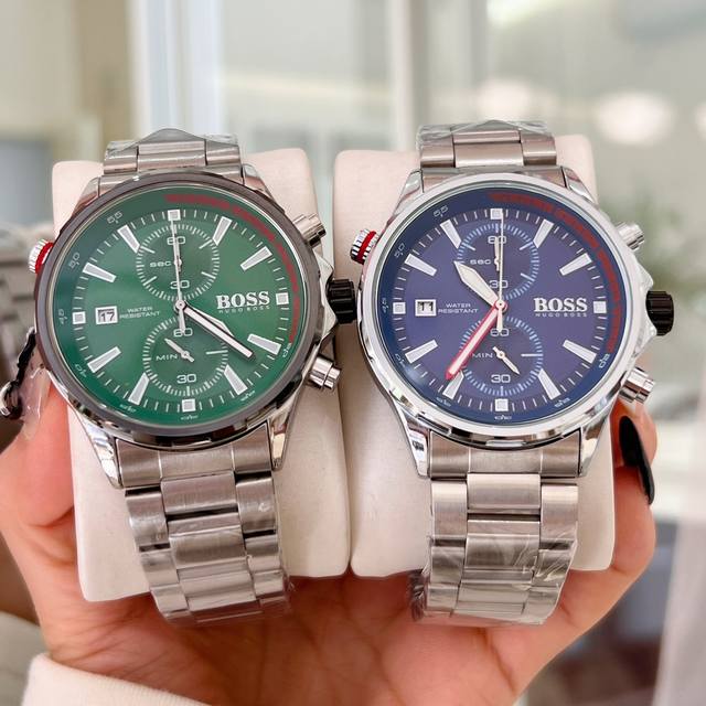 Boss 男士石英手表，彰显非凡格调！ 简约大气的设计，尽显男士的沉稳与干练。 石英机芯精准走时，让您时刻把握每一刻的精彩。优质的表带材质，舒适耐用，陪伴您度过