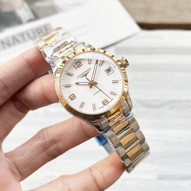 白 金 钢带+20 钻40 西铁城120 浪琴-康铂系列 女士腕表 优雅时尚 表壳316精钢打造 采用原装蝴蝶双按扣 蓝宝石凸玻璃镜面 尺寸：11X33Mm！