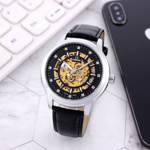 白： ，间金： ，全黑： ，新款暴出，防水一欧美茄休闲商务男款火爆上市超强矿物质镜面，全自动机械机芯，走时精准，真空电镀，直径：42Mm，厚度：12Mm，时尚百