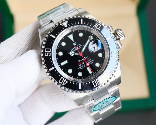 3235一体机 小鬼王。金白同价， 最新升级一比一鬼王复刻版！劳力士 126600 海使 单红小鬼王 43Mm: 1.最新编码 6R9988V6，卡片，吊牌，表