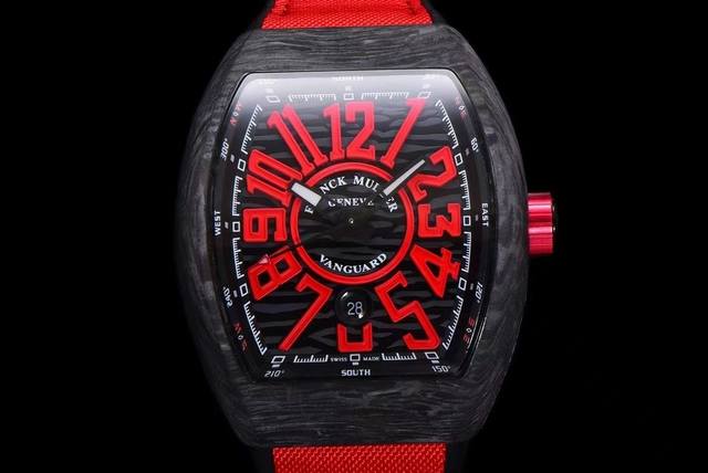 Abf最新品 Franck Muller 法穆兰 Vanguard V45 碳纤维 25周年特别纪念限量款 彰显无畏突破的精神 结合更富科技时尚感的像素元素 呈