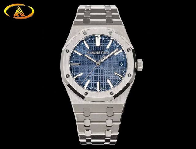 Apw王出品 Ap 爱彼皇家橡树50周年15510St系列震撼上线！ 新款15510移除了“Ap”金标，选择只保留爱彼的“Audemars Piguet” 全称