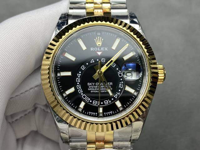 Noob 劳力士天行者纵航者型Sky-Dweller原装尺寸复刻抄写 表耳钢印俱全 参数：搭载Jp改9001机芯 振频：2 每小时 尺寸：42Mm*14.3Mm