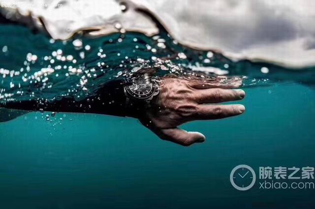 沛纳海Pam1389 Luminor 1950系列钛金属腕表Pam01389；47毫米表径；钛金属材质表壳钛金属上手比精钢轻、硬度比精钢硬，广泛应用于飞机、潜艇