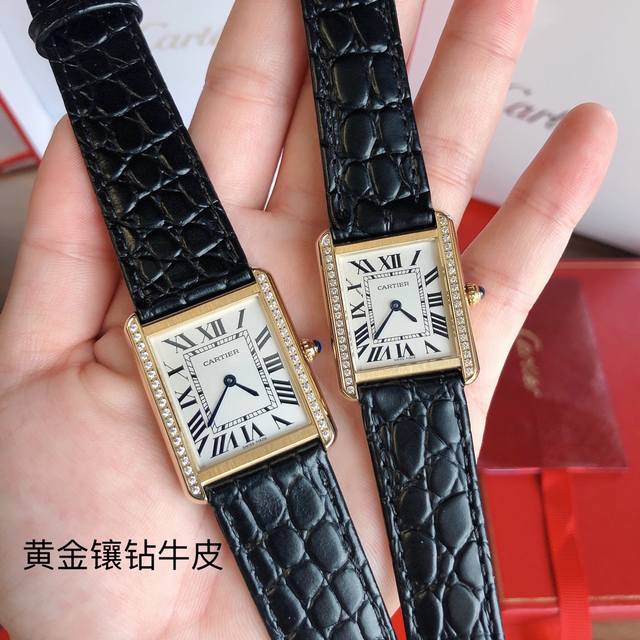 实拍卡地亚超薄坦克Cartier Tank Solo系列，进口瑞士石英机芯，圆珠形表冠，镶嵌一颗凸圆形合成尖晶石，珠光红表盘，罗马数字时标，剑形蓝钢指针，蓝宝石