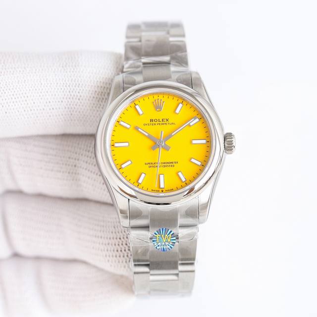 31Mm女款： Tw 劳力士蚝式恒动系列女士31 Mm超A品质，超高性价比！采用2824机芯走时稳定，珊瑚红面夜光丁的字面颜色与原装无色差，条钉精工打磨，瑞士进