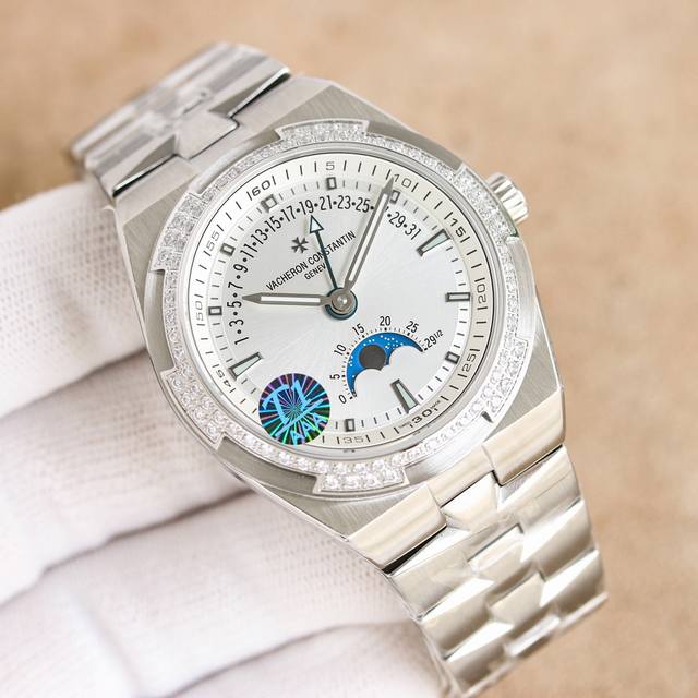 白 金 到货！新品Vacheron Constantin 经典之美品鉴江诗丹顿众横四海逆跳日历款腕表 型号4000V210A-B911 堪称意义非凡的里程碑之作