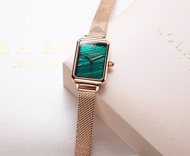 Lola Rose手表女英国时尚防水石英女士手表方形小绿表 宝石女表，来自伦敦！ 型号：Lr21364122 机芯：日本进口石英机芯 表壳材质：316L精钢 镜