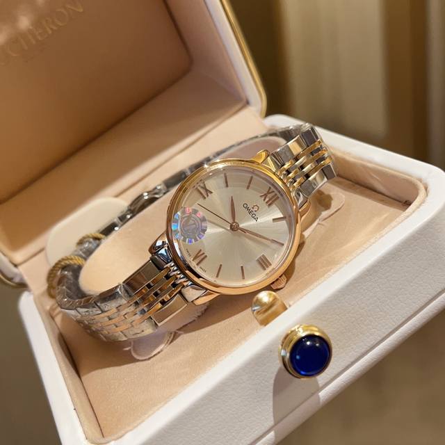 白 金 钻20 欧米茄-Omega 女士腕表 进口石英机芯 316L精钢表壳 直径34Mm厚8Mm该款腕表备受女性喜爱，四季衣服搭配，尽显优雅在不同的场合映耀着