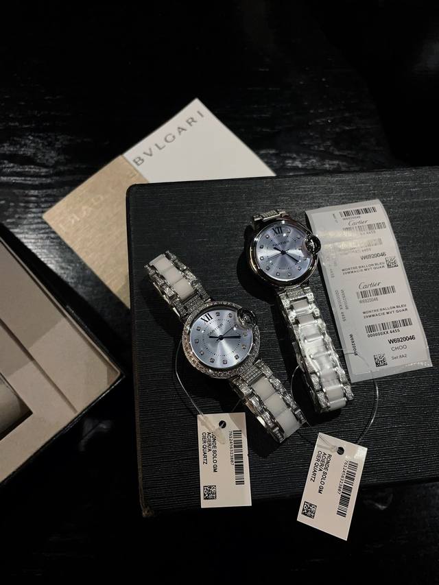 升级版表带 光圈 钻圈 匠心之作卡地亚蓝气球，精致33Mm石英腕表，传统三针设计 星空运转 时间流淌 特殊工艺镶钻，个性 完美 搭配鱼眼蓝宝玻璃运用瑞士原装瑞士