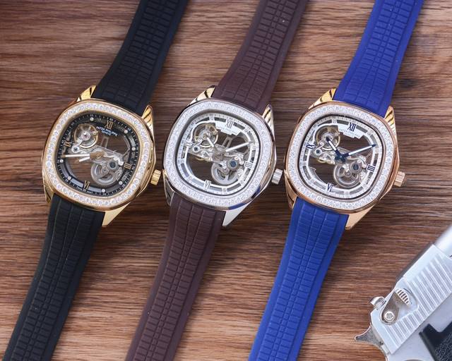 同价 男人挚爱 镂空腕表 最新：百达翡丽最佳设计独家首发 类型：精品男士腕表 表带：橡胶表带 机芯：全自动机械机芯 镜面：矿物质强化玻璃更高清 品味高雅 浩瀚大