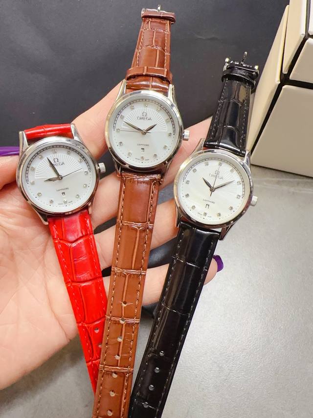 白皮 枚 钢带20 Omega欧米茄时尚女士石英腕表，女神范十足的一款手表，超强时尚设计理念，进口石英机芯，顶级镀膜玻璃镜面，多颜色进口小牛皮搭配原装针扣，尺寸
