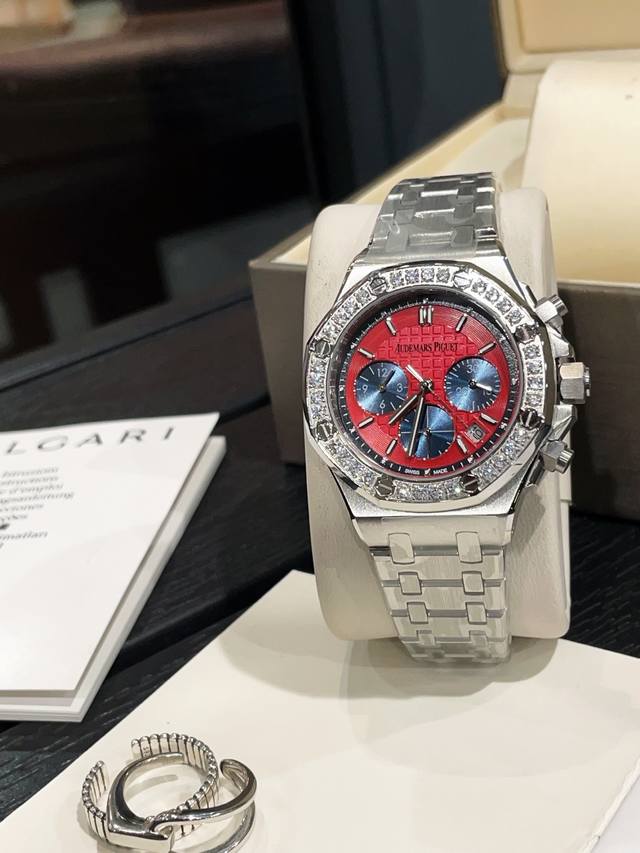 硬货 网红爆款Ap爱彼皇家橡树系列 美女几乎人手一枚！精钢表壳镶钻八角钻石壳边设计 进口日本多动能石英机芯 稳定带计时功能 百搭尺寸37Mm任何女士手型都可以佩