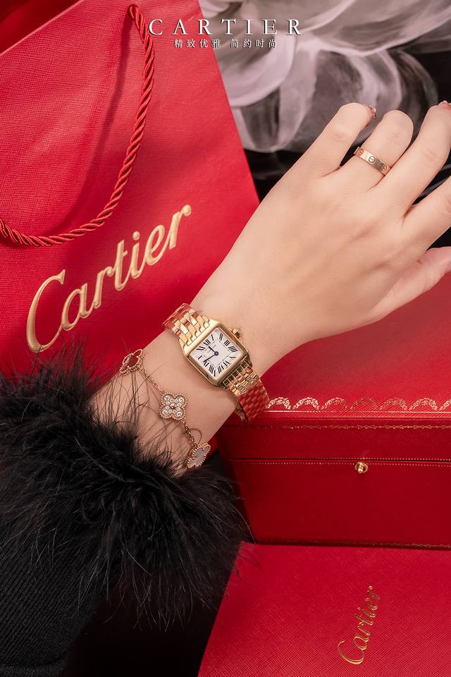 白钢 金 钻20 Santos-卡地亚山度士超薄系列腕表，女性性表款，316L精钢表壳，宝石尖珠把头，阳光射线纹饰磨砂效果，经典罗马数字时标，搭配珍珠贝壳面 淬