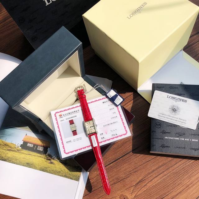 现货 浪琴黛綽维纳，真钻原装机芯。独家狠货来袭！渠道货！支持任意验货，林志玲同款！浪琴表黛绰维纳鳄鱼皮系列！20.80 X 32Mm 石英女士腕表！表盘镶嵌46