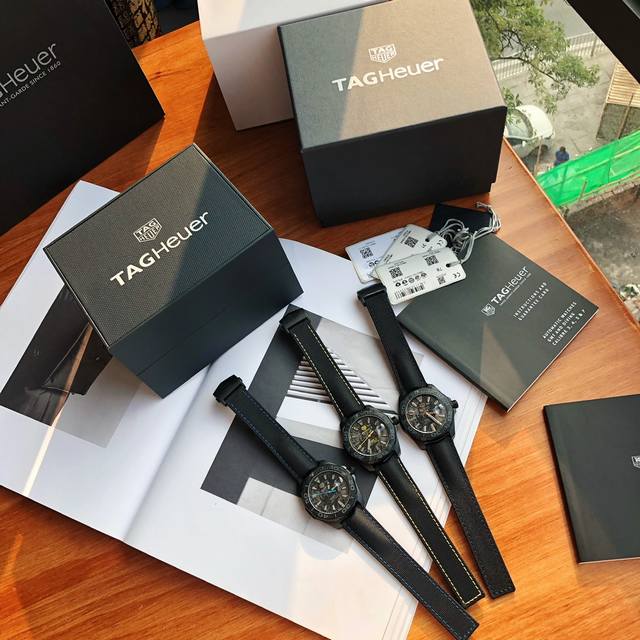 泰格豪雅最新硬货来袭，买到就是赚到，表盘直径41Mm，Tag竞潜系列Calibre，黑色Pvd钛金属，表面碳纤维航空专供材质，搭配瑞士原装进口Eta Sw200